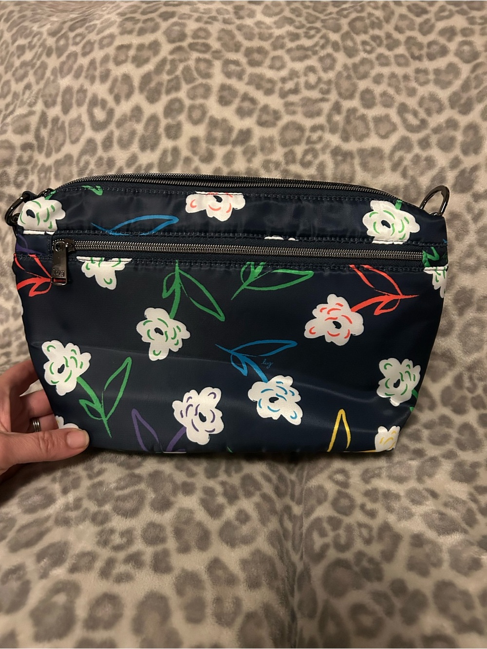 Quilted Sheen Floral Crossbody Bag in Navy - Picture 2 of 4